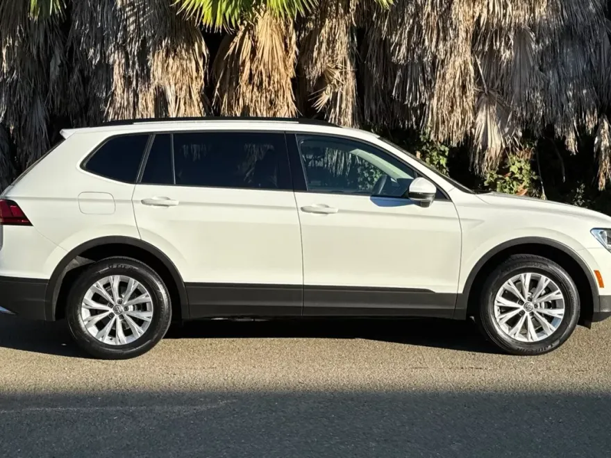 2019 Volkswagen Tiguan S photo 1