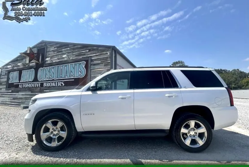 2017 Chevrolet Tahoe LT photo 1