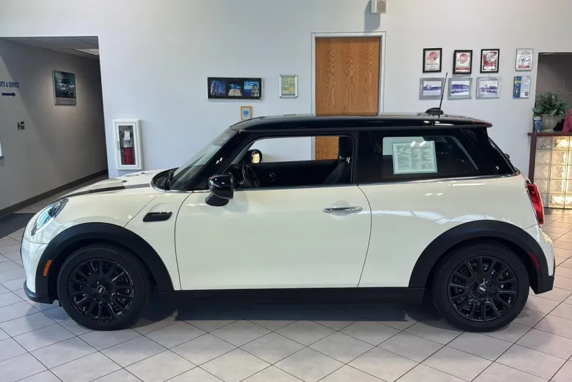 2023 Mini Cooper 2 Door Hardtop photo 1