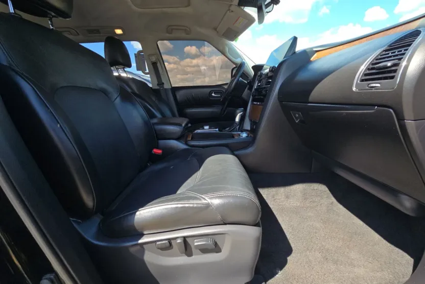 2021 Nissan Armada SL photo 1