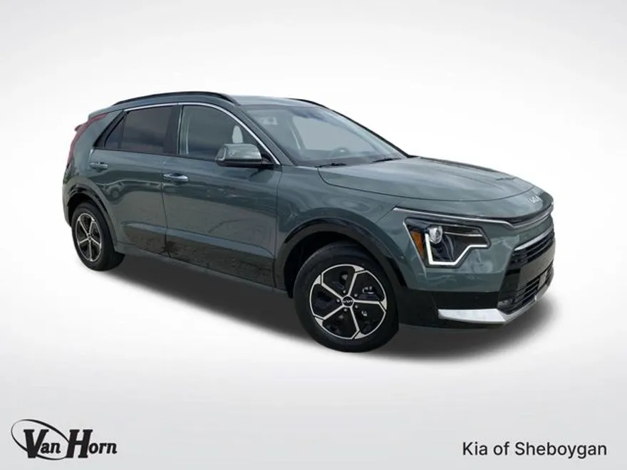 2025 Kia Niro SX photo 1