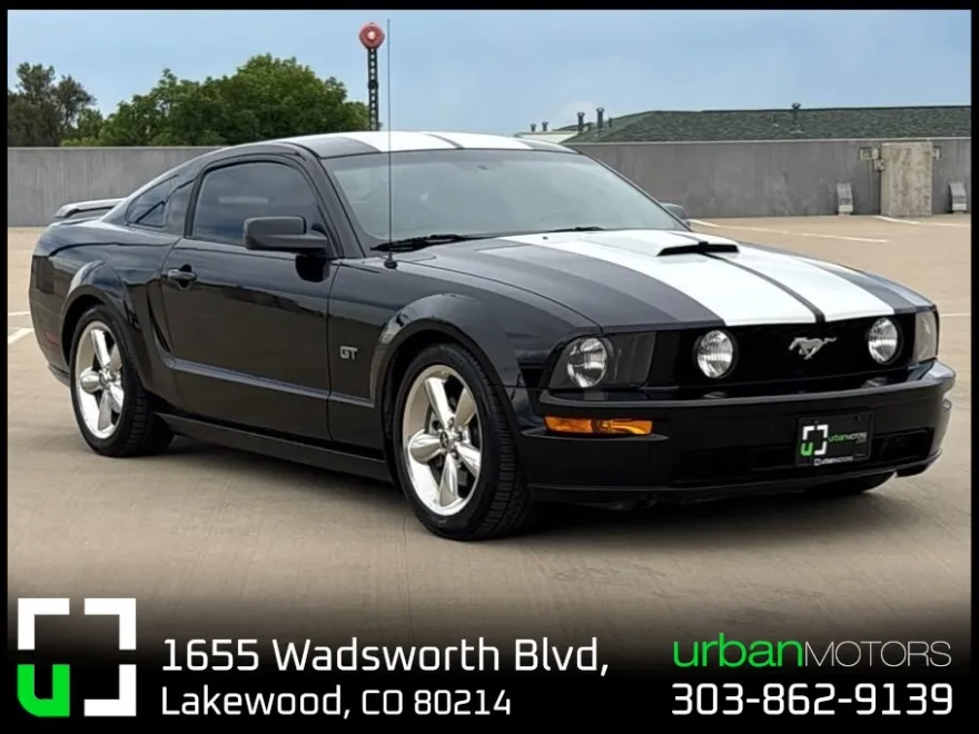 2006 Ford Mustang GT Premium photo 1