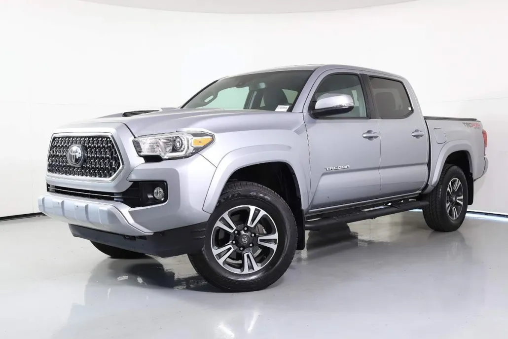 2019 Toyota Tacoma TRD Sport photo 1