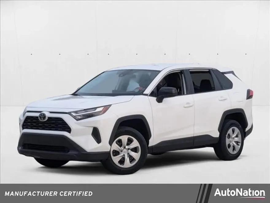 2023 Toyota RAV4 LE photo 1