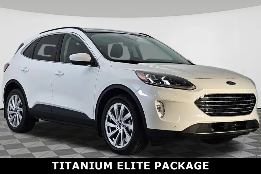 2022 Ford Escape Titanium photo 1
