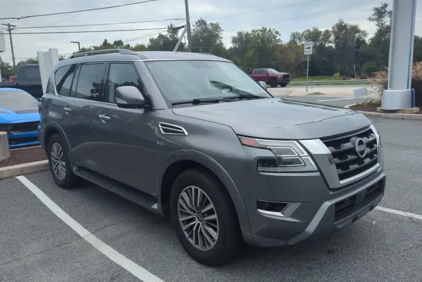 2022 Nissan Armada SV photo 1