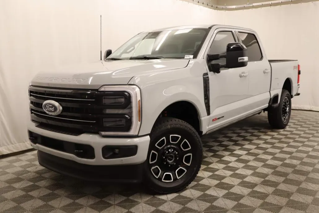 2026 Ford F-250 Platinum photo 1