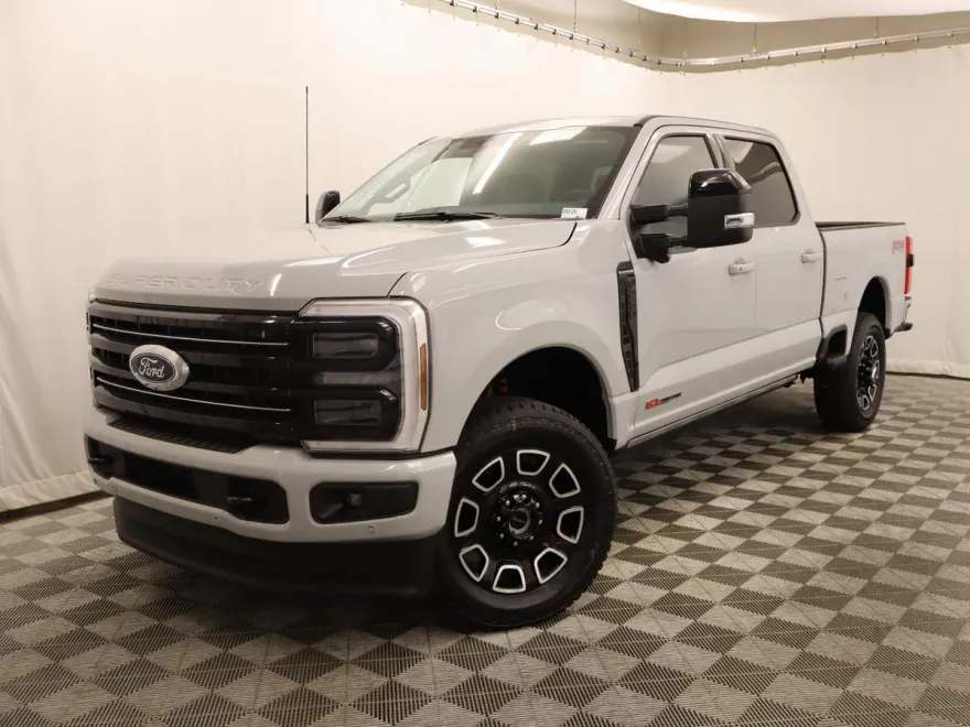 2026 Ford F-250 Platinum photo 1