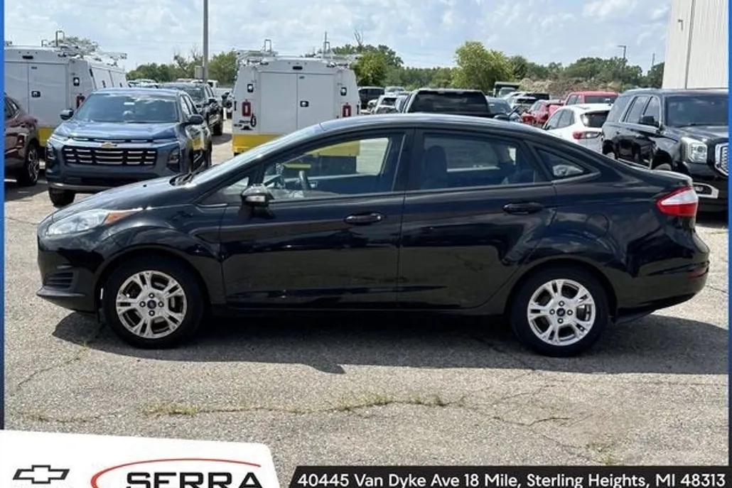 2014 Ford Fiesta SE photo 1