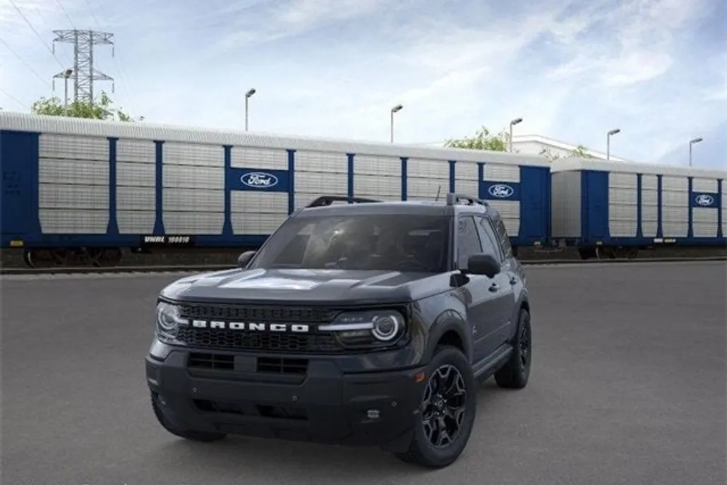 2025 Ford Bronco Sport Outer Banks photo 1