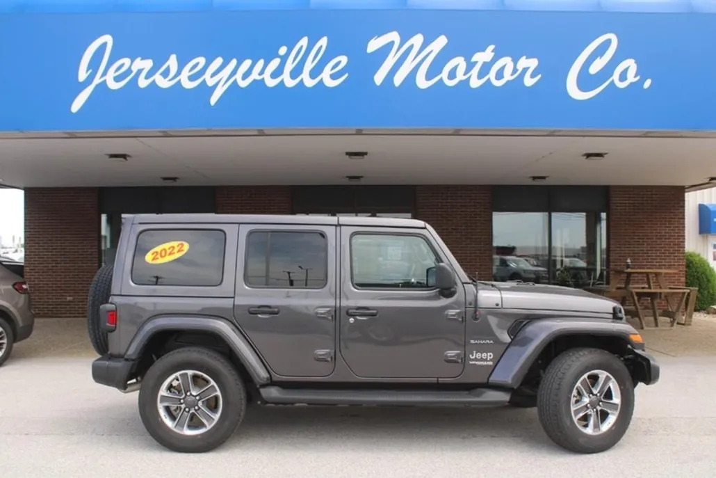 2022 Jeep Wrangler Unlimited Sahara photo 1