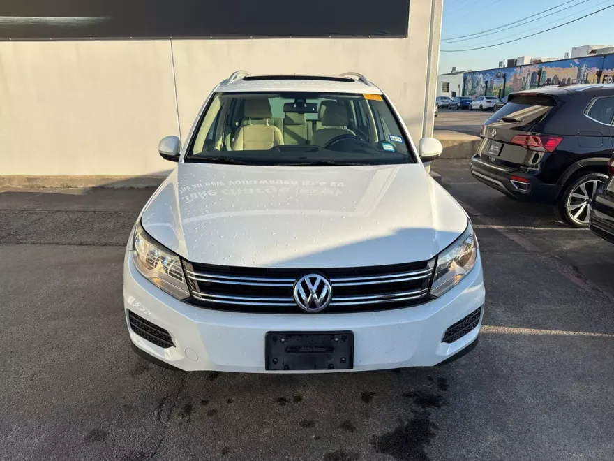 2017 Volkswagen Tiguan Wolfsburg Edition photo 1