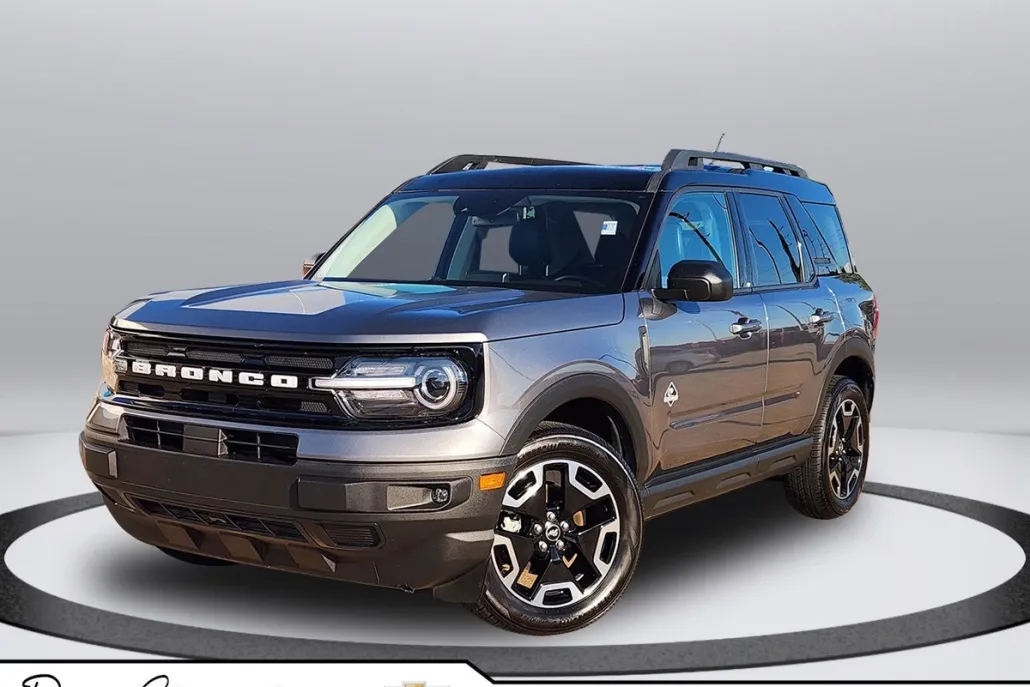 2023 Ford Bronco Outer Banks photo 1