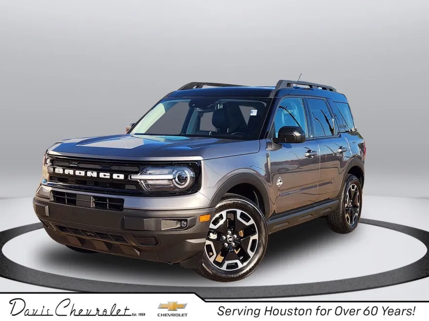 2023 Ford Bronco Outer Banks photo 1