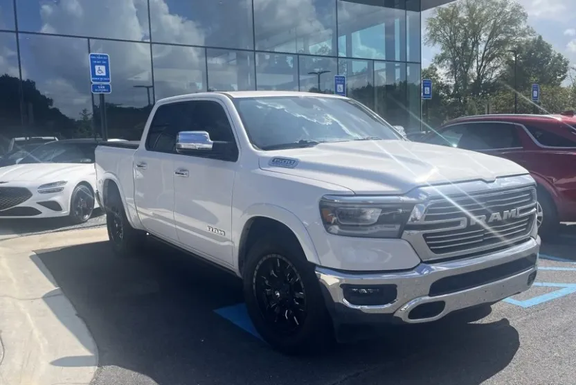 2022 Ram 1500 Laramie photo 1