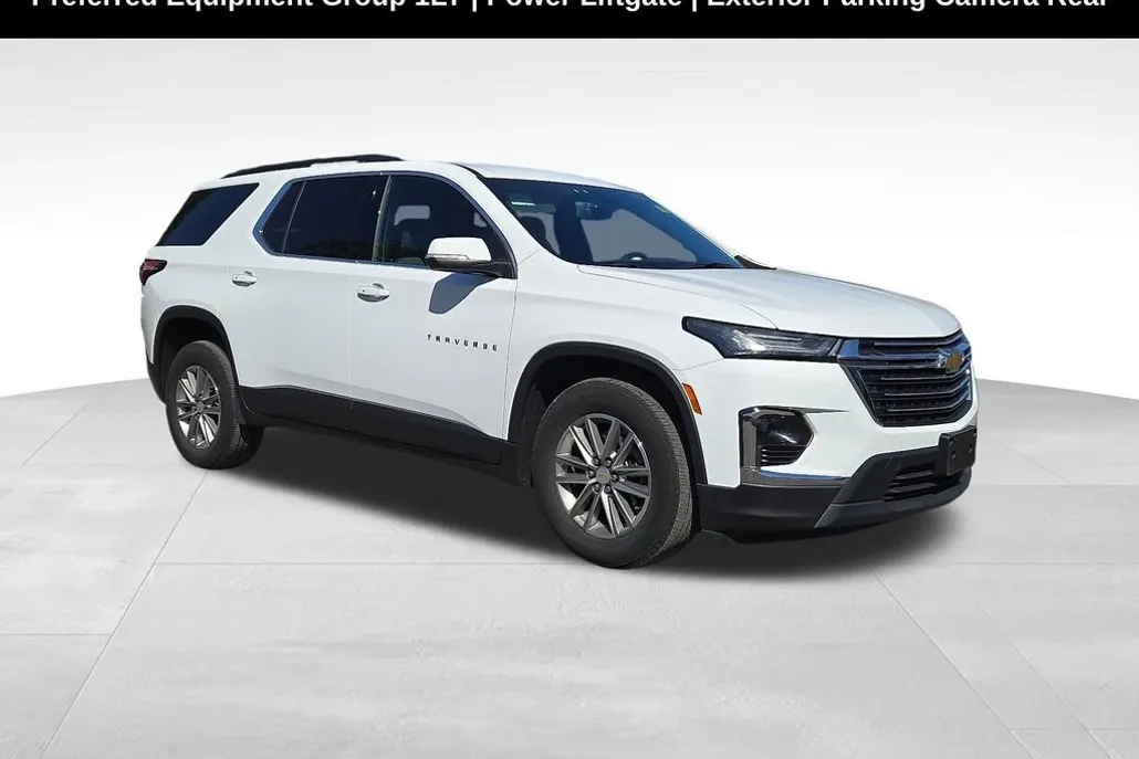 2023 Chevrolet Traverse Cloth photo 1