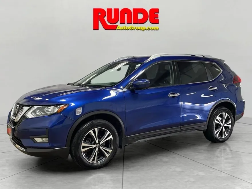 2020 Nissan Rogue SV photo 1
