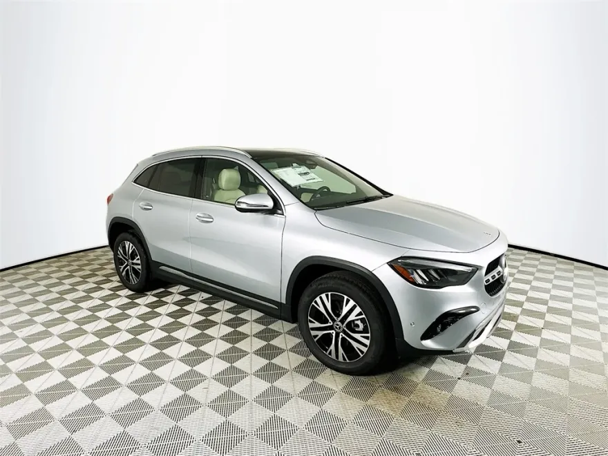 2026 Mercedes Benz GLA 250 photo 1