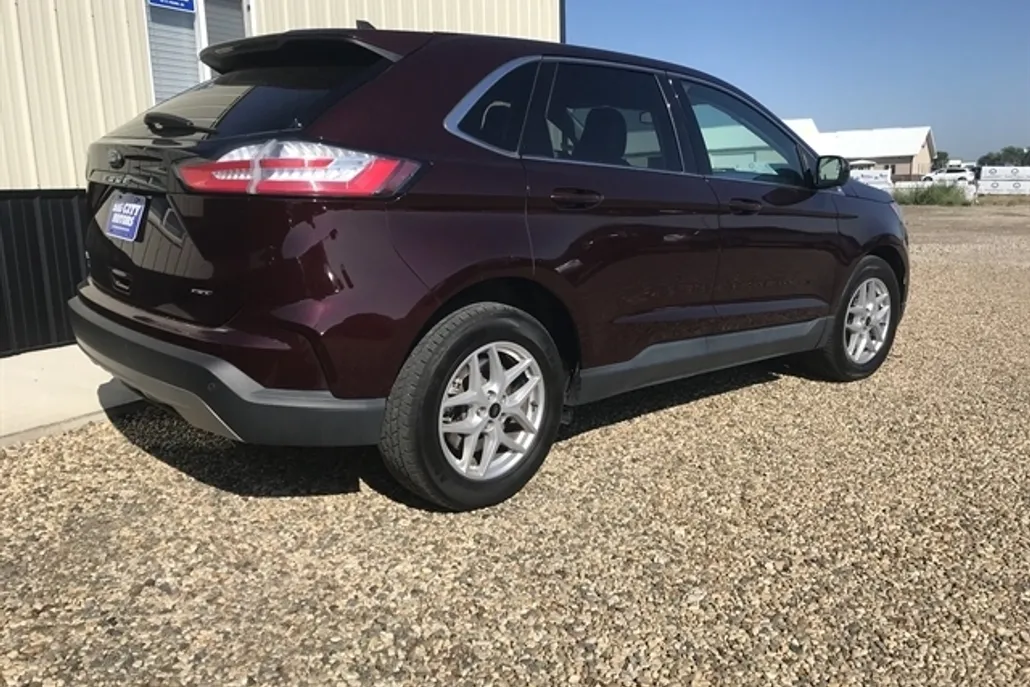 2024 Ford Edge SEL photo 1