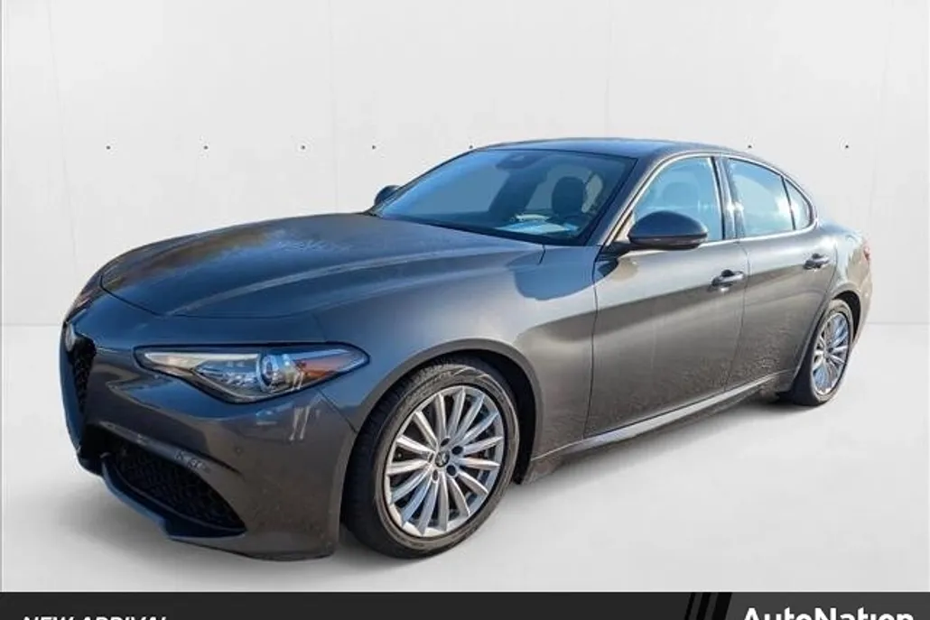 2023 Alfa Romeo Giulia SPRINT photo 1