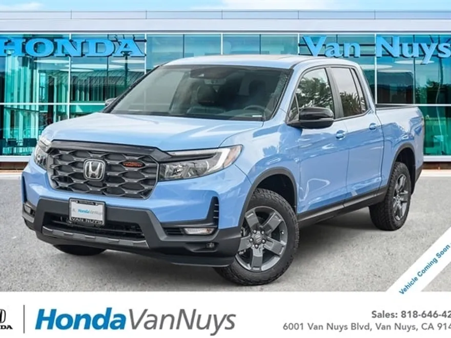 2025 Honda Ridgeline TrailSport photo 1
