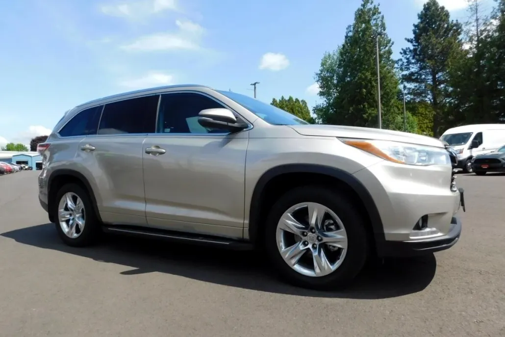 2014 Toyota Highlander Limited Sport photo 1