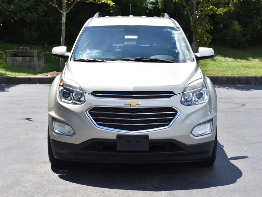 2016 Chevrolet Equinox LT photo 1