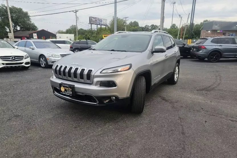 2016 Jeep Cherokee Limited photo 1