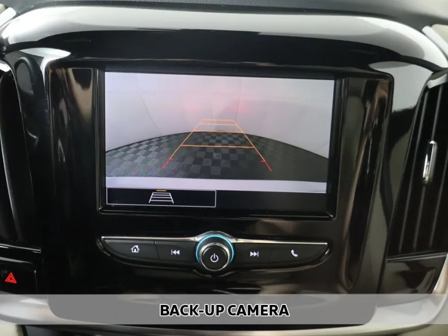 2022 Chevrolet Traverse LS photo 1