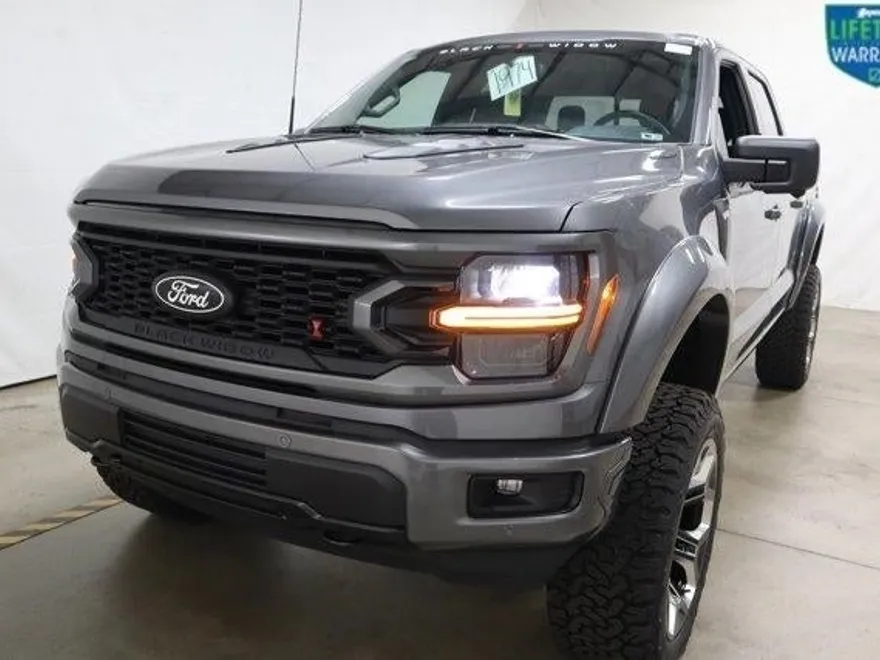 2024 Ford F-150 XLT photo 1