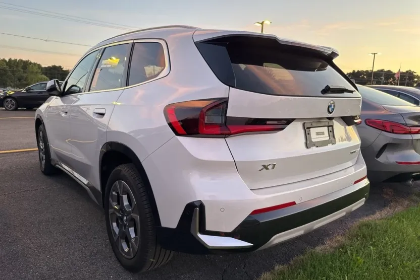 2025 Bmw X1 XDrive28i photo 1