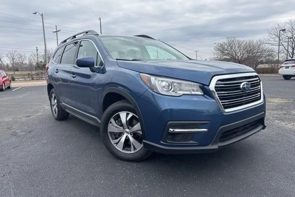 2022 Subaru Ascent Premium photo 1