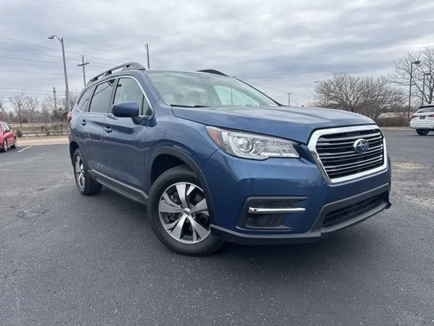 2022 Subaru Ascent Premium photo 1