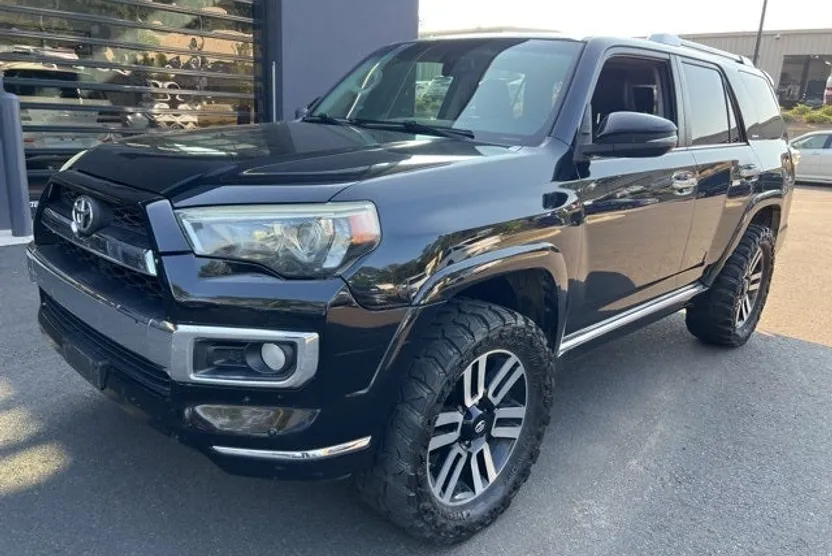 2014 Toyota 4Runner Limited photo 1
