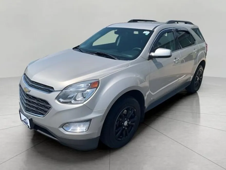 2016 Chevrolet Equinox LT photo 1