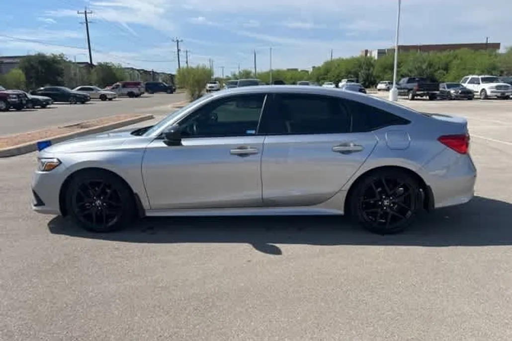 2022 Honda Civic Sport photo 1