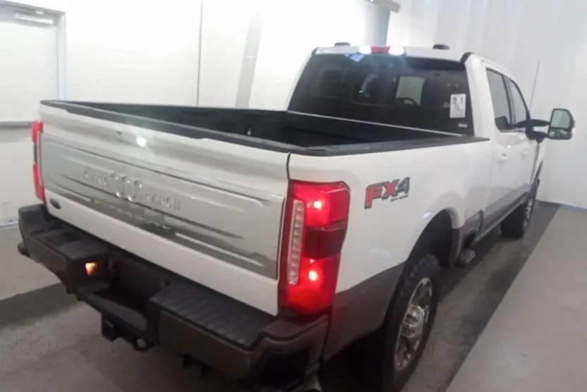 2023 Ford F-350 King Ranch photo 1