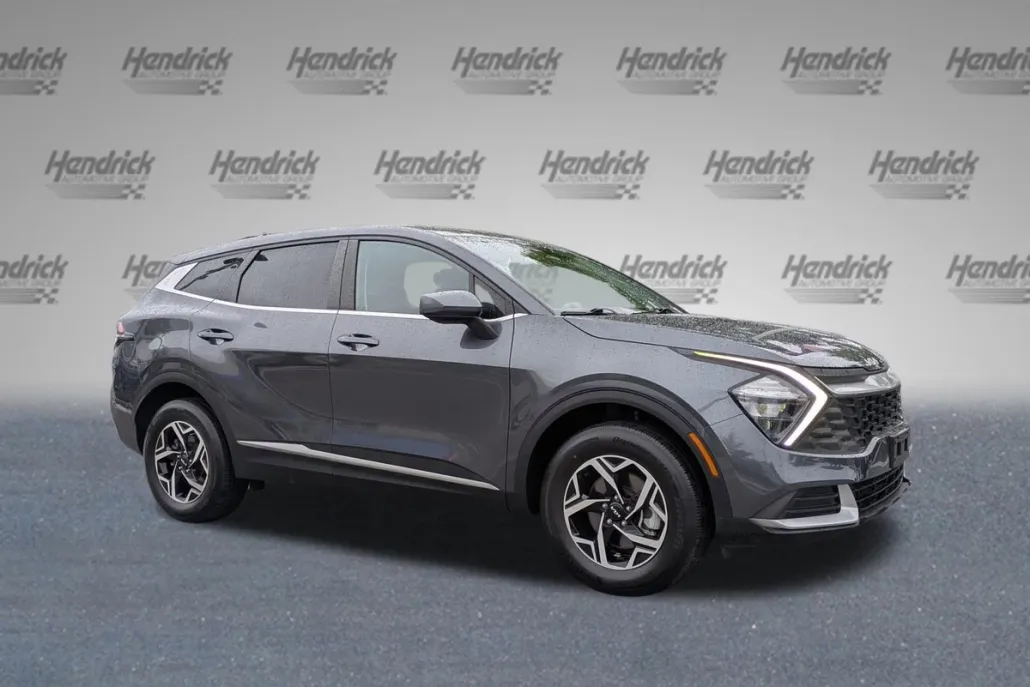 2023 Kia Sportage LX photo 1