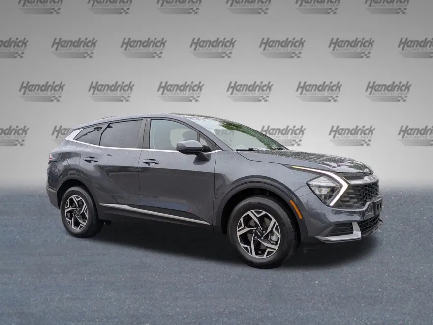 2023 Kia Sportage LX photo 1