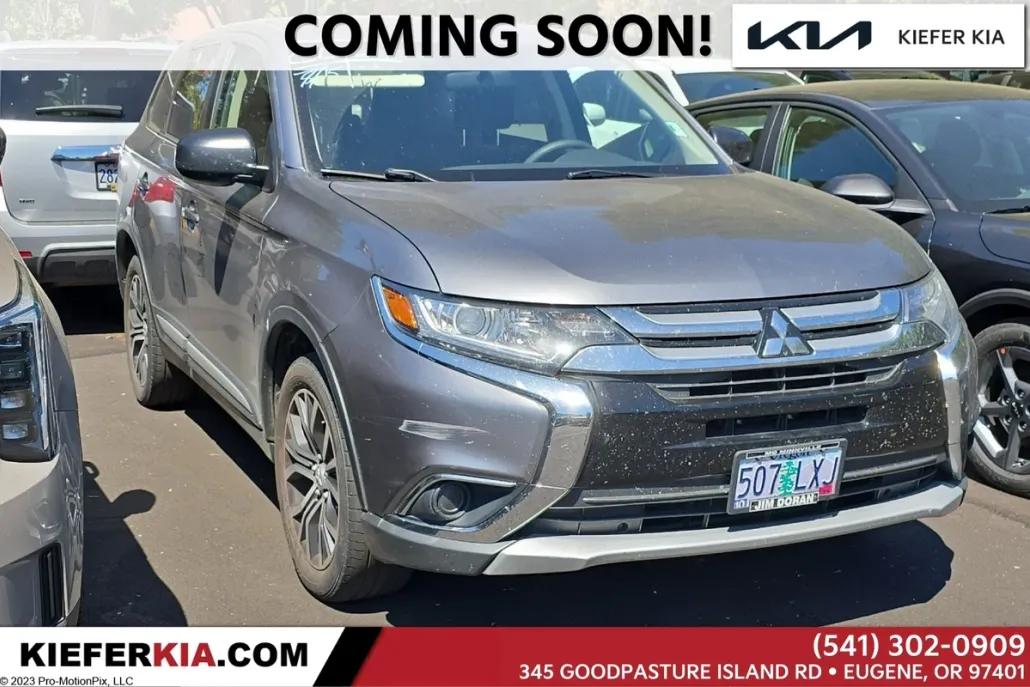2018 Mitsubishi Outlander ES photo 1