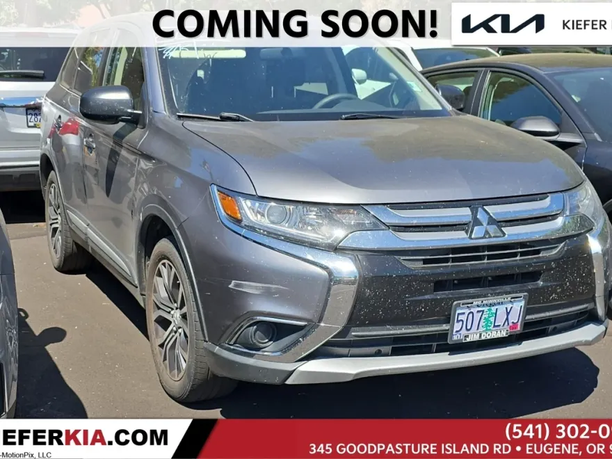 2018 Mitsubishi Outlander ES photo 1