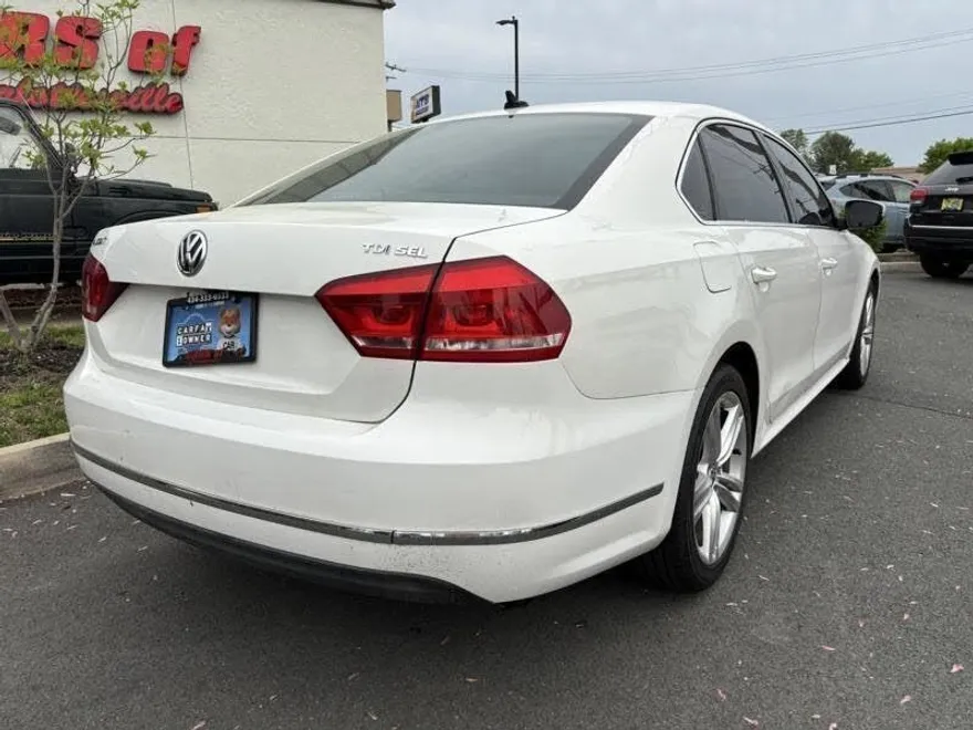 2014 Volkswagen Passat SEL photo 1