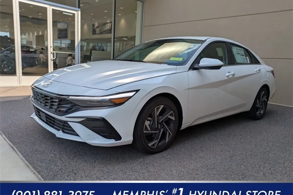 2025 Hyundai Elantra SEL Convenience photo 1