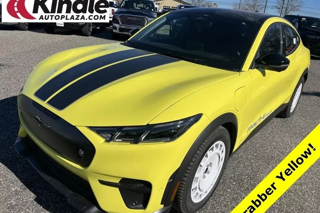 2024 Ford Mustang Mach-E GT photo 1