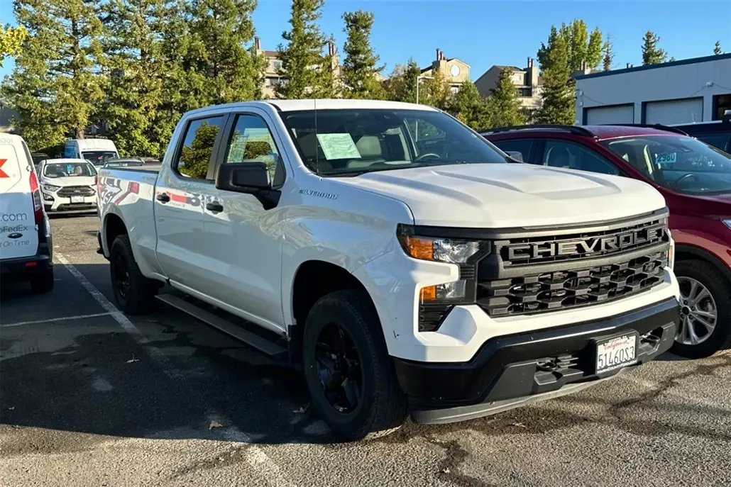 2023 Chevrolet Silverado 1500 photo 1