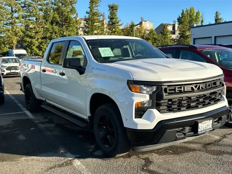 2023 Chevrolet Silverado 1500 photo 1