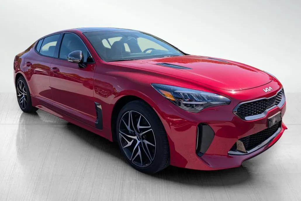 2023 Kia Stinger GT-Line photo 1