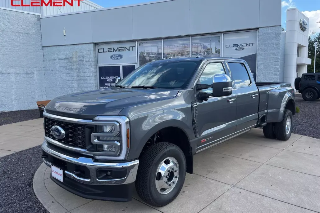 2026 Ford F-350 Lariat photo 1