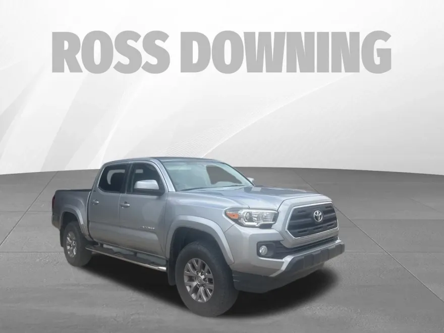 2017 Toyota Tacoma SR5 photo 1