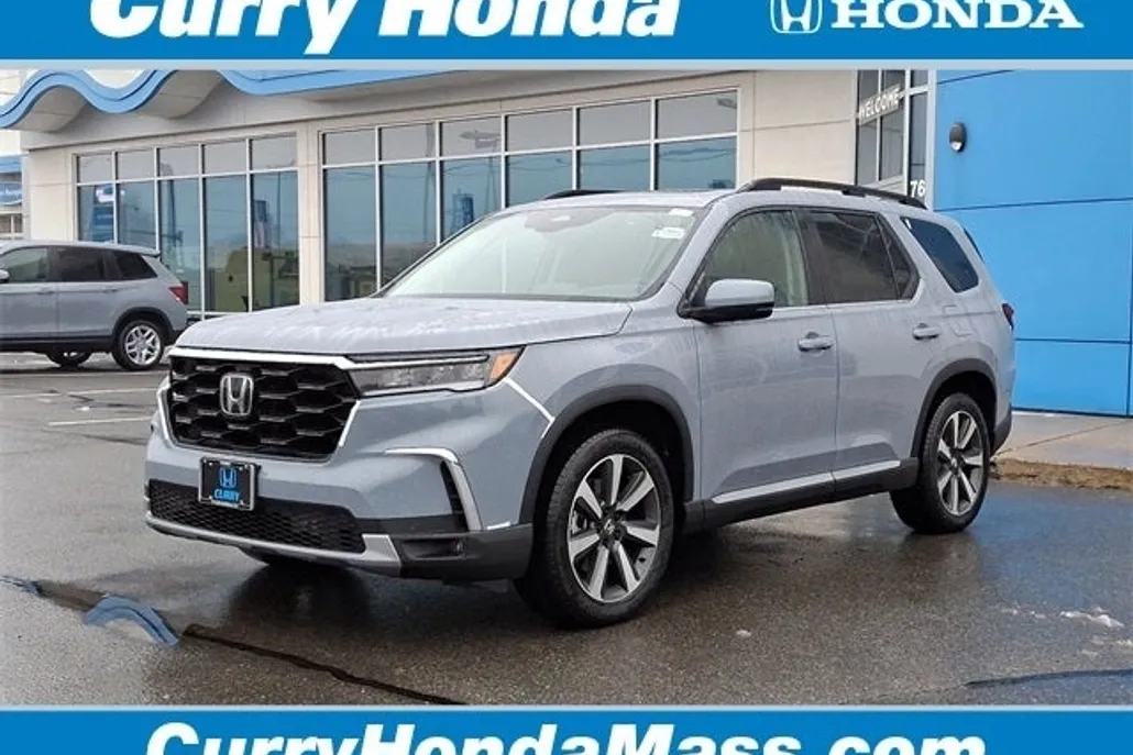 2025 Honda Pilot Touring photo 1